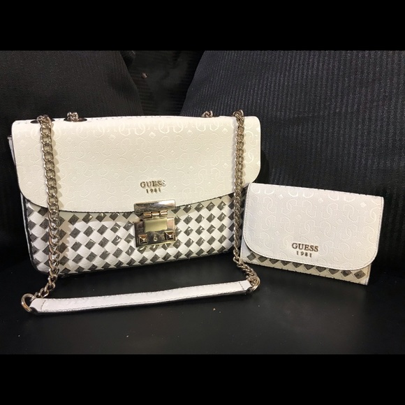 Guess Handbag & Small wallet, 1981 Butterfly Coll - Picture 8 of 8